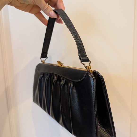 Vintage Black Leather Handbag With Gold Clasp - Picture 3 of 9